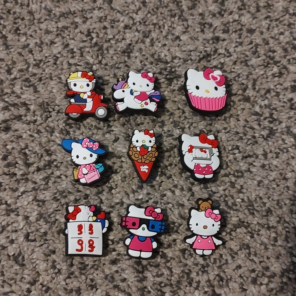 9 Piece Hello Kitty Croc Charms
